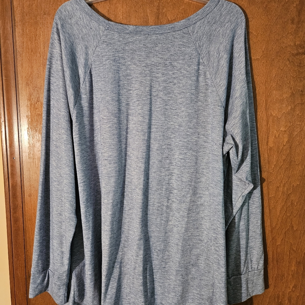 Cute Top - Picture 5 of 6